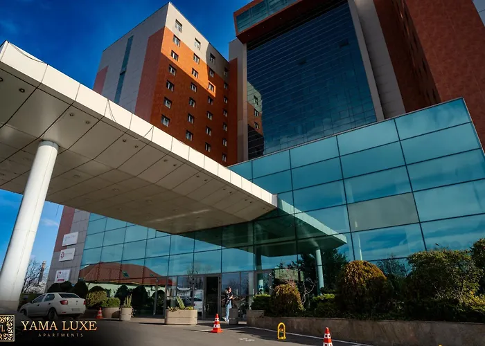 Yamaluxe Apartments - Silent & Warm With Many Facilities